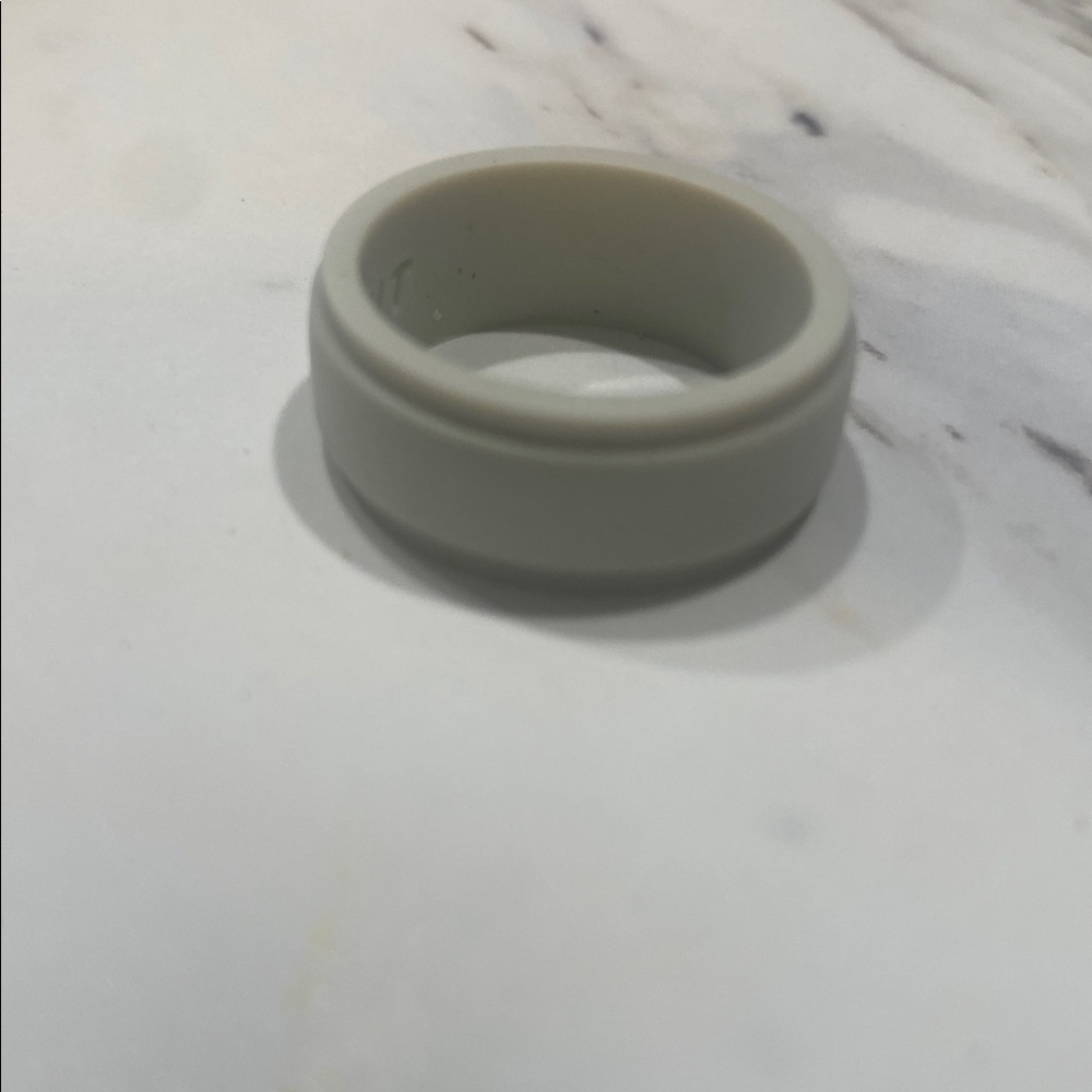 Mens RINFIT silicone wedding ring - Picture 2 of 3
